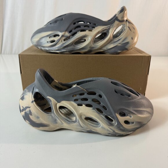 Adidas Yeezy Foam RNR MX Moon Grey Mens Size 7 NEW in Box - Picture 4 of 10